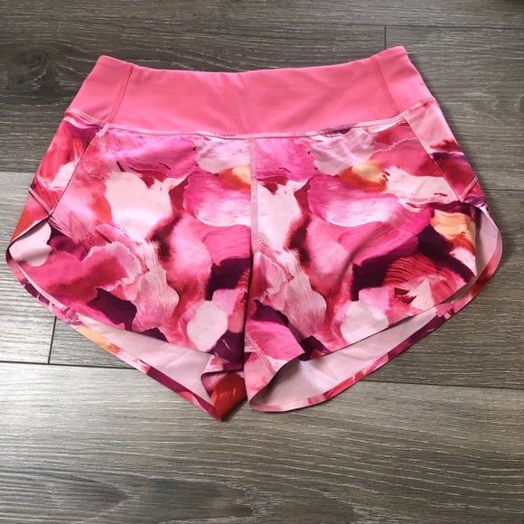 Athleta Pink Printed Run With It 3.5” Athletic Running Shorts Womens Size XS - Picture 3 of 15